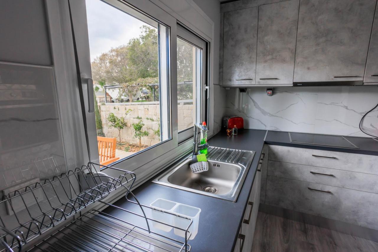 Electra Modern Apartment With Cozy Garden Candia Esterno foto